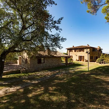 Popoltaio-schiacciato Sleeps 4 Pool T762697